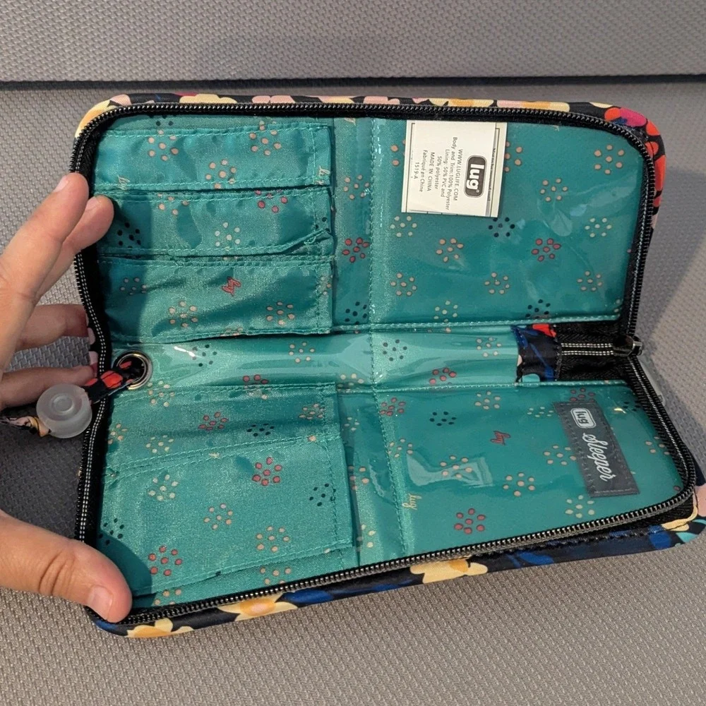 Lug Sleeper Cosmetic Brush Organizer Travel Case Quilted Floral Black Multicolor